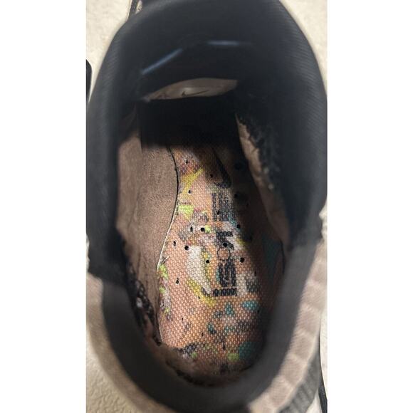 Nike Black and Tan Athletic Shoes